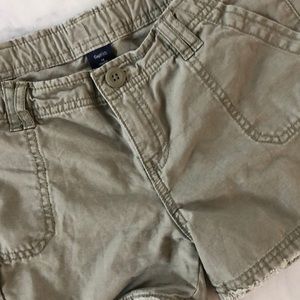 Gap cargo shorts